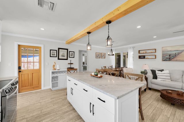804 N Cinnamon Road, North Palm Beach, FL 33408