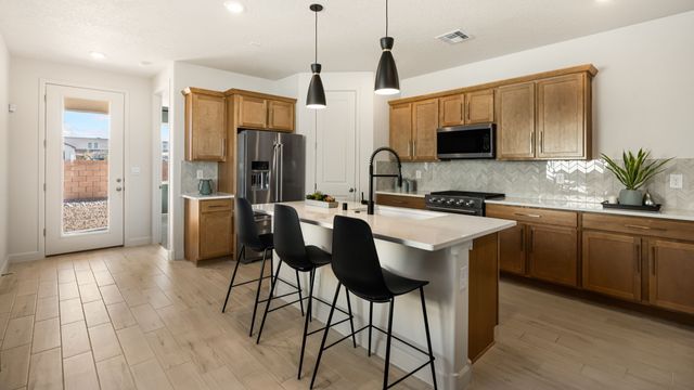 4233 Via De Ventura, Santa Fe, NM 87507