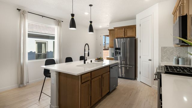 4233 Via De Ventura, Santa Fe, NM 87507