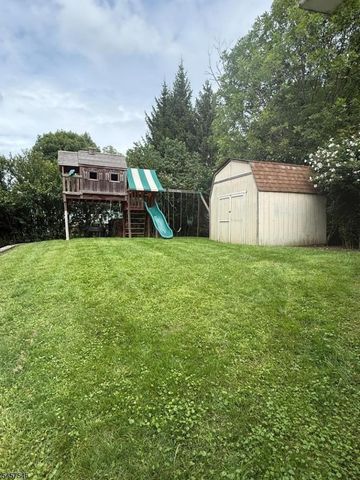 10 Arcata Ln, West Milford Twp., NJ 07480