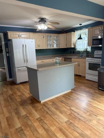 10 Arcata Ln, West Milford Twp., NJ 07480
