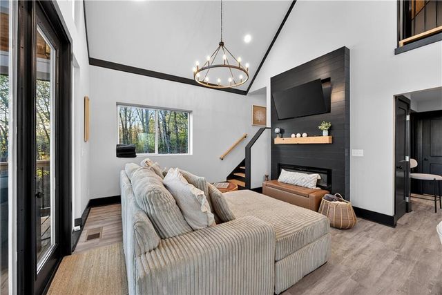 84 Ridge Line Trail, Ellijay, GA 30540