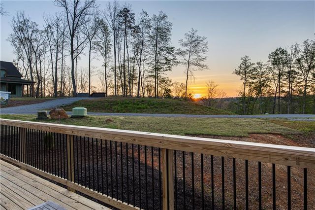 84 Ridge Line Trail, Ellijay, GA 30540