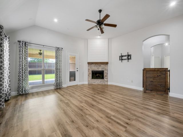 1401 Enchanted Rock Trail, Mckinney, TX 75072