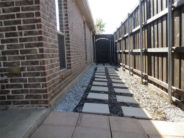 1401 Enchanted Rock Trail, Mckinney, TX 75072