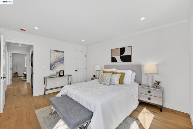 792 8th Ave, Redwood City, CA 94063