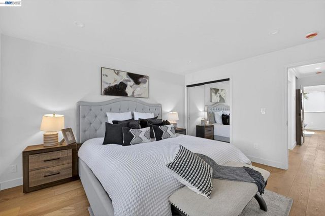 792 8th Ave, Redwood City, CA 94063