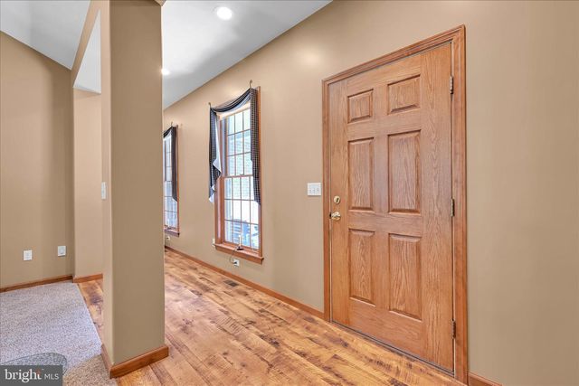 25 CHURCH LN, Jonestown, PA 17038