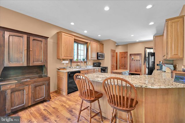 25 CHURCH LN, Jonestown, PA 17038