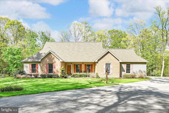 25 CHURCH LN, Jonestown, PA 17038
