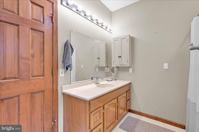 25 CHURCH LN, Jonestown, PA 17038