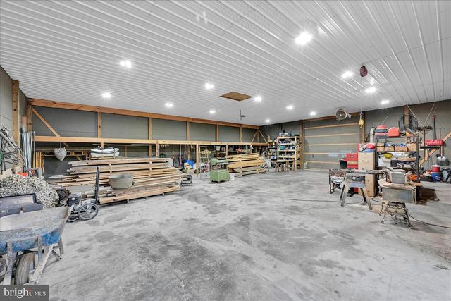 25 CHURCH LN, Jonestown, PA 17038