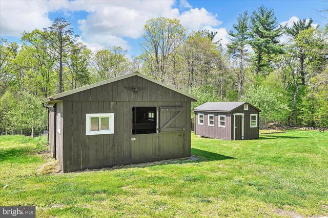 25 CHURCH LN, Jonestown, PA 17038