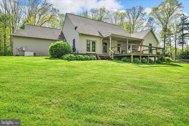25 CHURCH LN, Jonestown, PA 17038