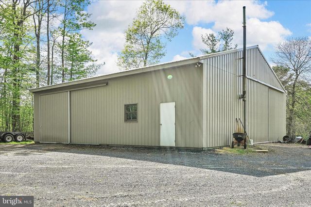 25 CHURCH LN, Jonestown, PA 17038