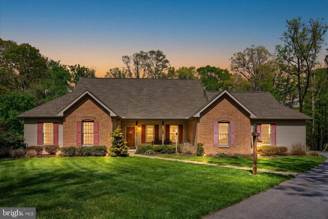 25 CHURCH LN, Jonestown, PA 17038