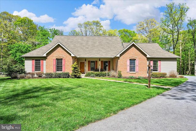 25 CHURCH LN, Jonestown, PA 17038