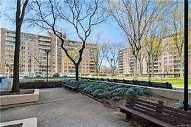 971 Jerome St Apt 3F, New York City, NY 11207