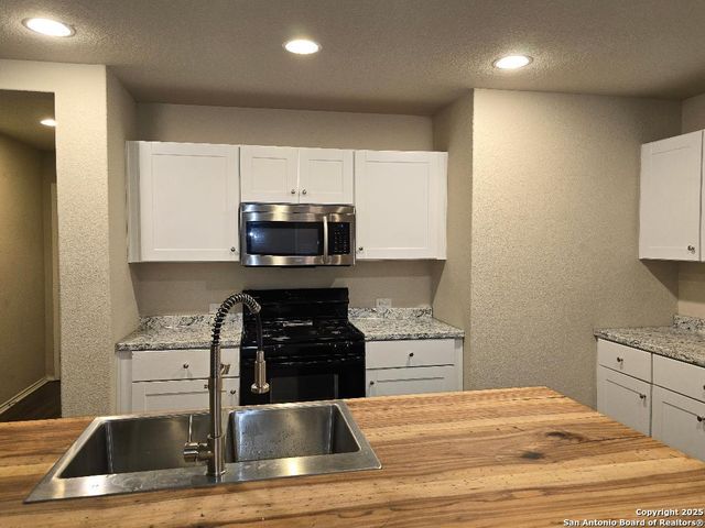 1792 HEATHER GLEN DR, New Braunfels, TX 78130
