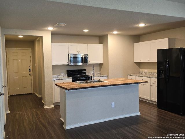 1792 HEATHER GLEN DR, New Braunfels, TX 78130