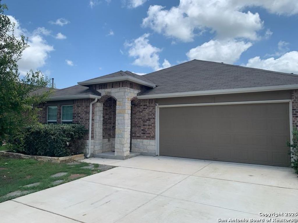 1792 HEATHER GLEN DR, New Braunfels, TX 78130
