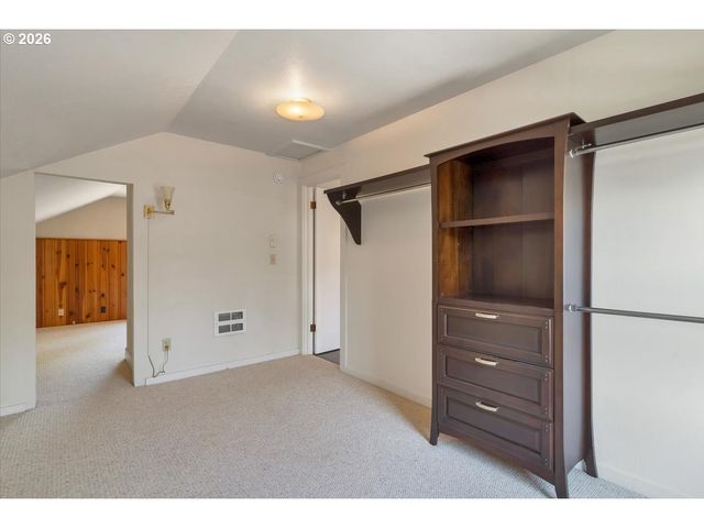 1970 MAPLE Ave Ne, Salem, OR 97301
