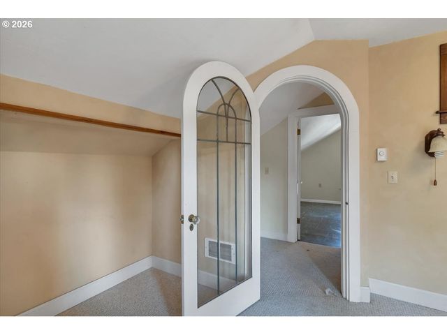 1970 MAPLE Ave Ne, Salem, OR 97301
