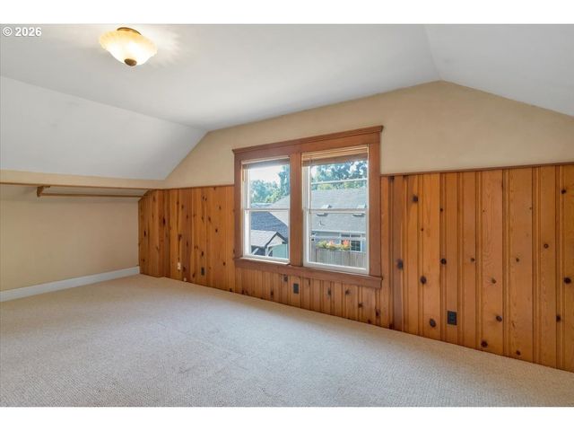 1970 MAPLE Ave Ne, Salem, OR 97301