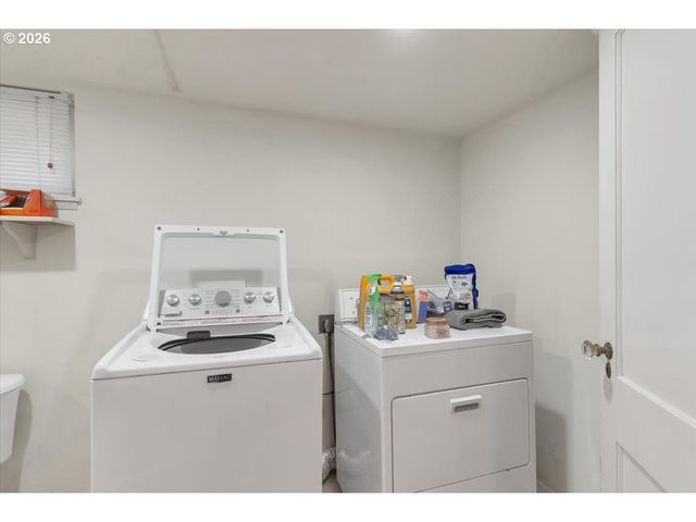 1970 MAPLE Ave Ne, Salem, OR 97301