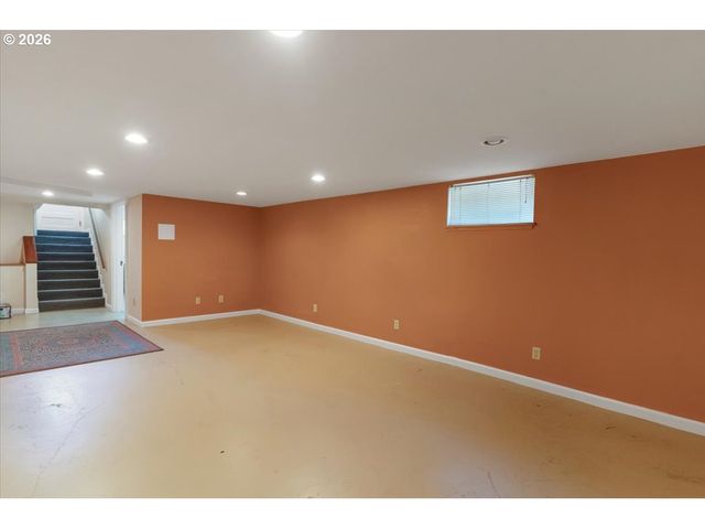 1970 MAPLE Ave Ne, Salem, OR 97301