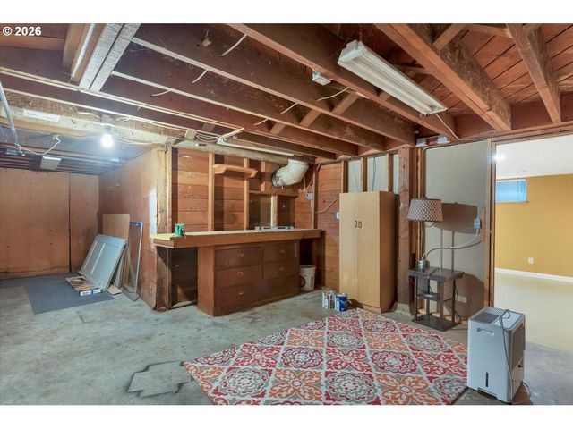 1970 MAPLE Ave Ne, Salem, OR 97301