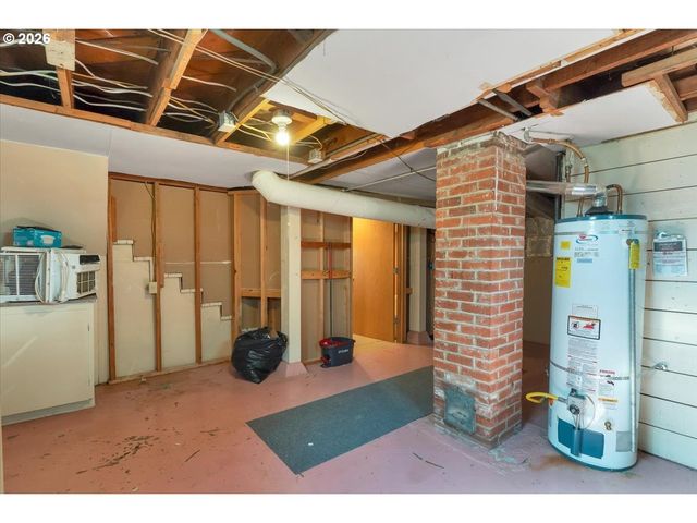 1970 MAPLE Ave Ne, Salem, OR 97301