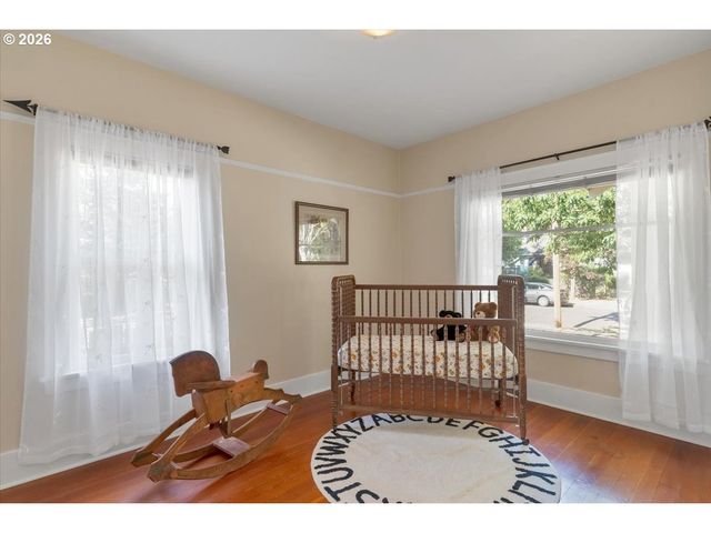 1970 MAPLE Ave Ne, Salem, OR 97301