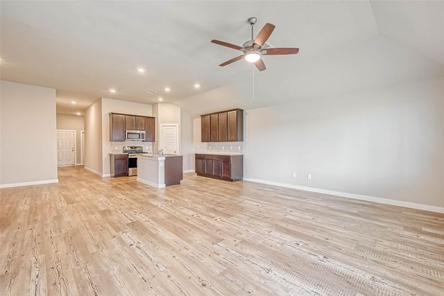 2611 Westward Hill Drive, Fresno, TX 77545