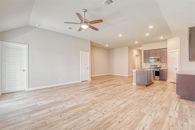 2611 Westward Hill Drive, Fresno, TX 77545