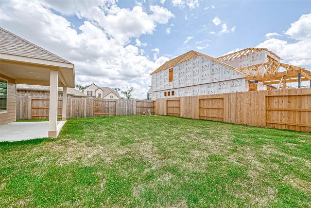 2611 Westward Hill Drive, Fresno, TX 77545