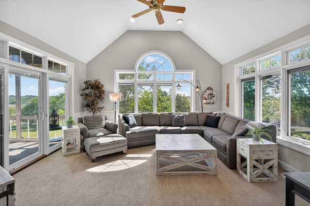 303 S 12th Street, Guthrie Center, IA 50115