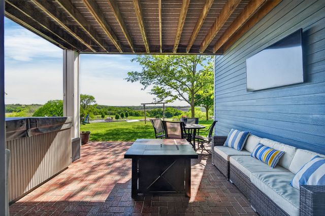 303 S 12th Street, Guthrie Center, IA 50115