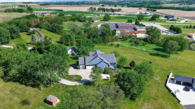 303 S 12th Street, Guthrie Center, IA 50115