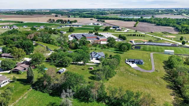 303 S 12th Street, Guthrie Center, IA 50115