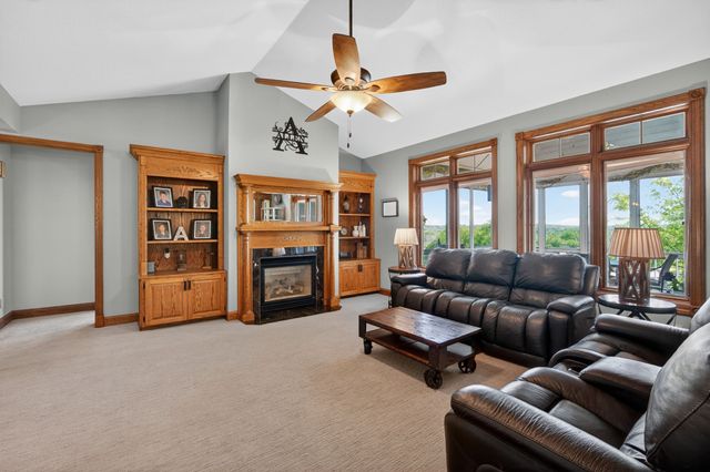 303 S 12th Street, Guthrie Center, IA 50115