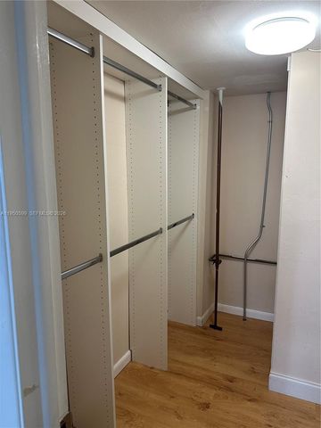 2731 NE 14th St Cswy 205, Pompano Beach, FL 33062