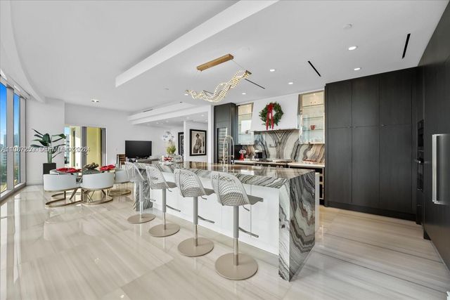 17901 COLLINS 604, Sunny Isles Beach, FL 33160