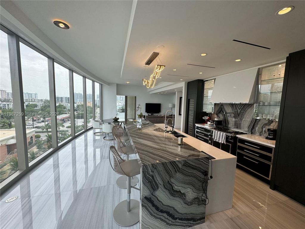 17901 COLLINS 604, Sunny Isles Beach, FL 33160