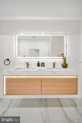 2218 BAINBRIDGE ST, Philadelphia, PA 19146