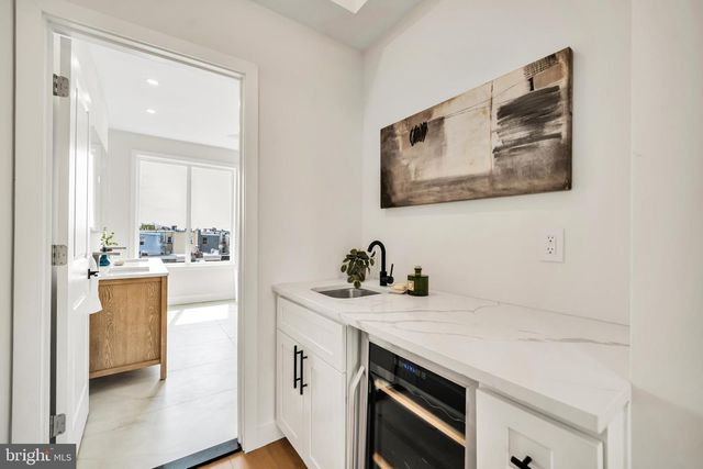 2218 BAINBRIDGE ST, Philadelphia, PA 19146
