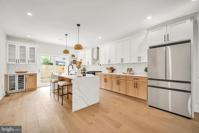 2218 BAINBRIDGE ST, Philadelphia, PA 19146