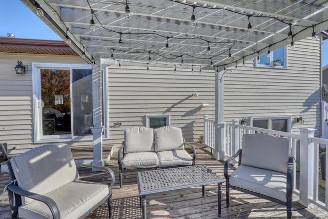 367 Prairie RUN, Grafton, WI 53024