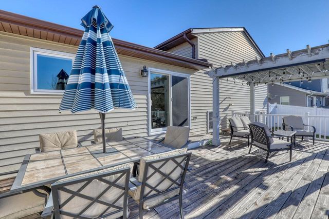 367 Prairie RUN, Grafton, WI 53024