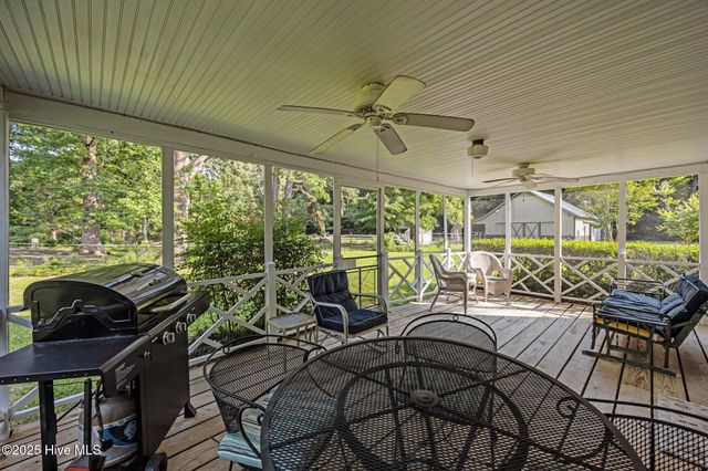 215c Battleground Avenue, New Bern, NC 28560